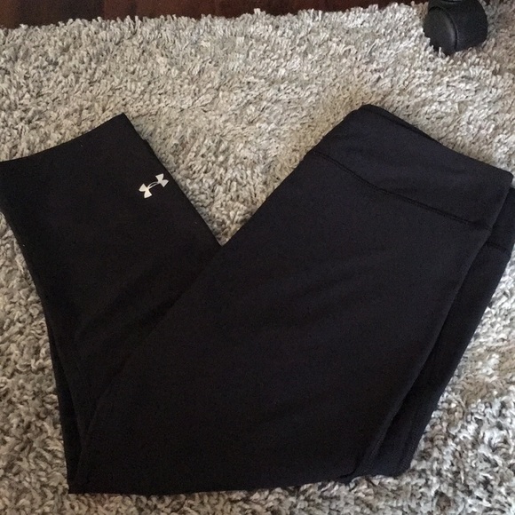 Under Armour Other - Black under armour workout Capri and top